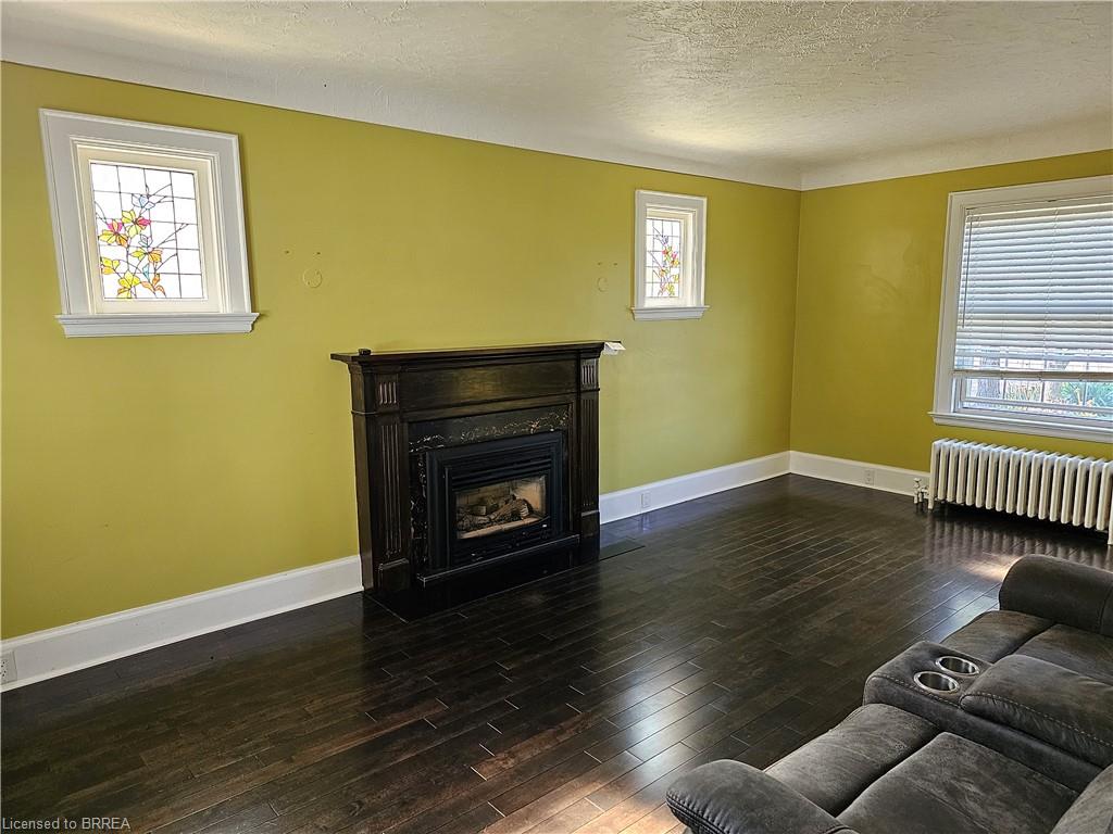 326 Erie Avenue Property Photo 5