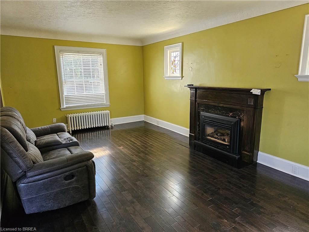 326 Erie Avenue Property Photo 6