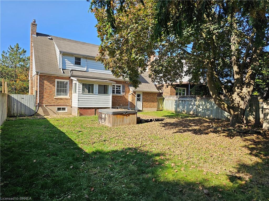 326 Erie Avenue Property Photo 8