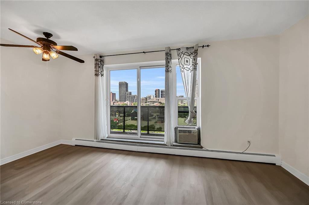 702-81 Charlton Avenue E Property Photo 6