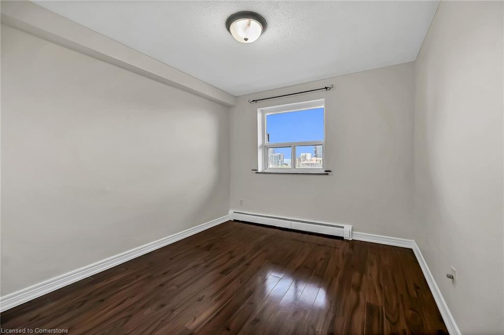 702-81 Charlton Avenue E Property Photo 21