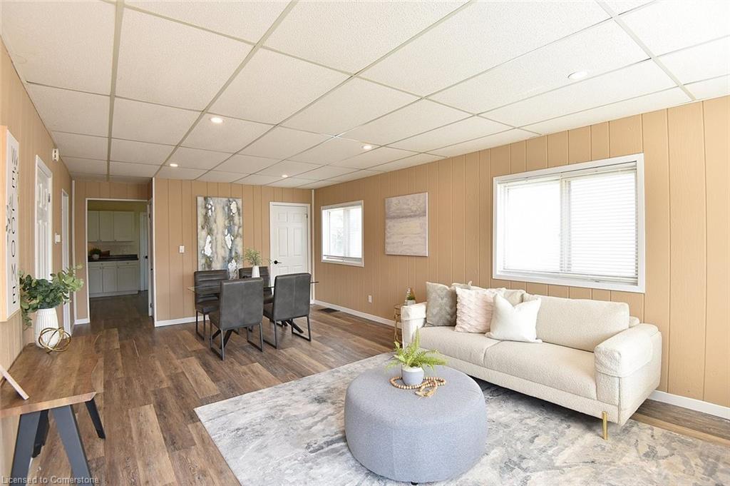 449 Mary Street Property Photo 1