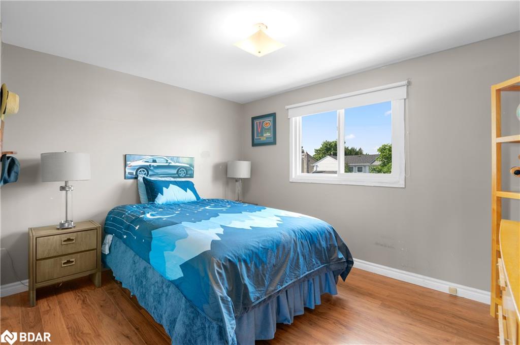 6058 Starfield Crescent Property Photo 27