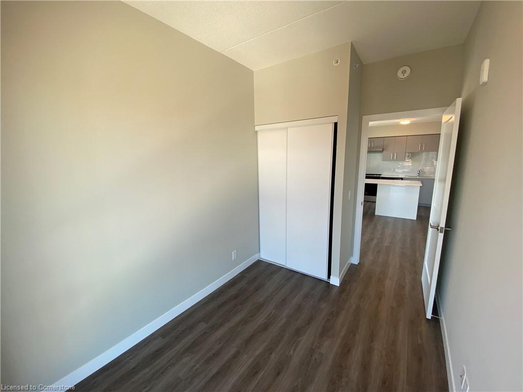 914-15 Queen Street S Property Photo 14