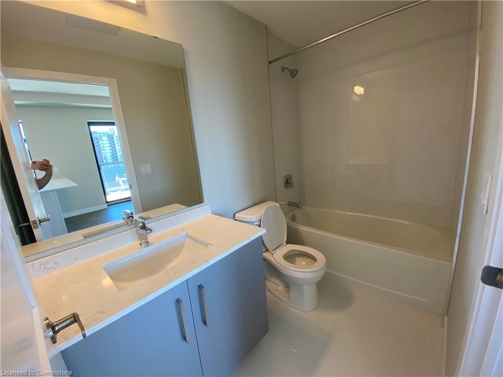 914-15 Queen Street S Property Photo 16