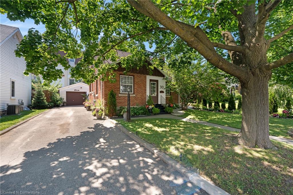 30 Centre Street Property Photo