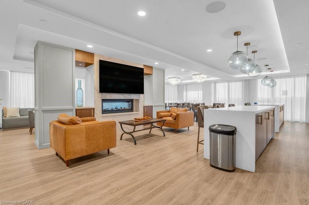 1004-1050 Main Street E Property Photo 28