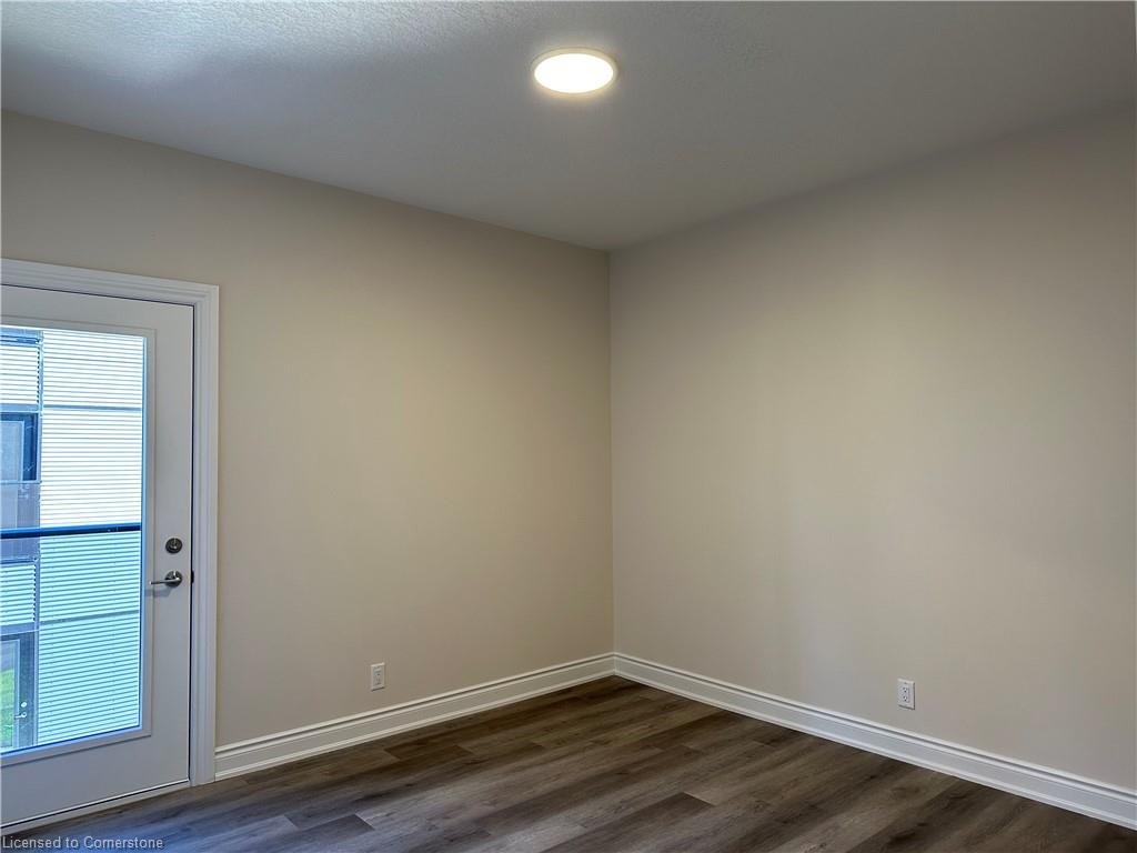 2d-259 King Street E Property Photo 3