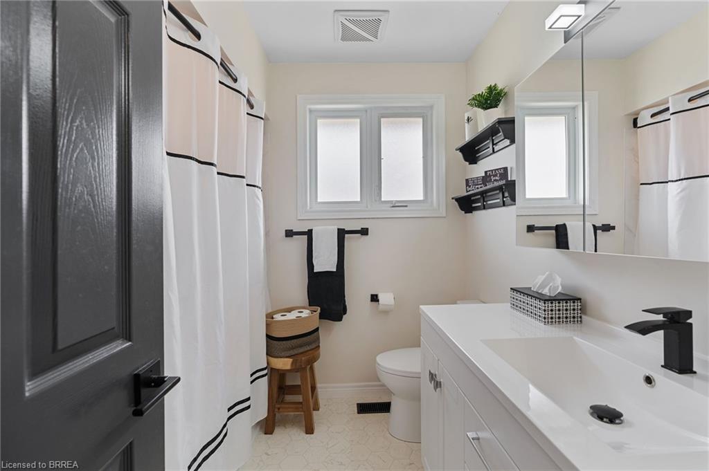 27 Craddock Boulevard Property Photo 16