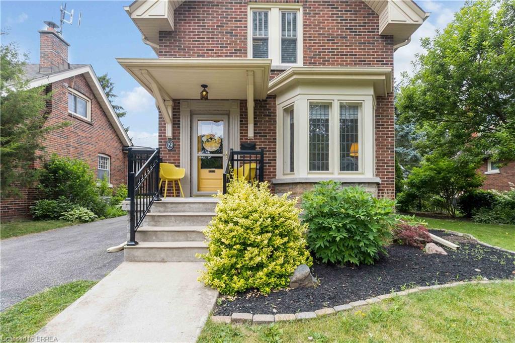 19 Lincoln Avenue Property Photo 2