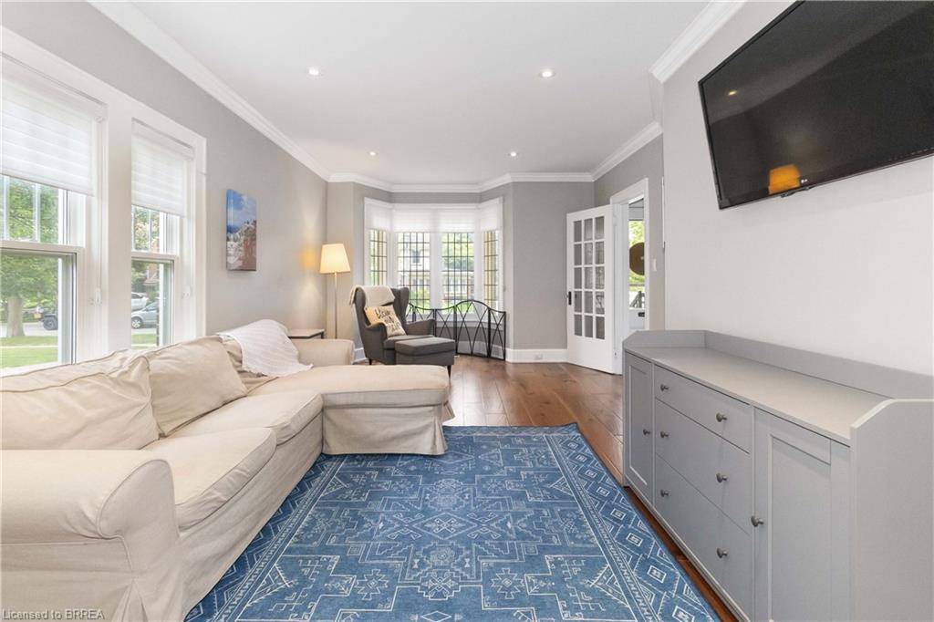 19 Lincoln Avenue Property Photo 8