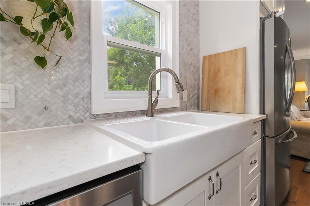 19 Lincoln Avenue Property Photo 18