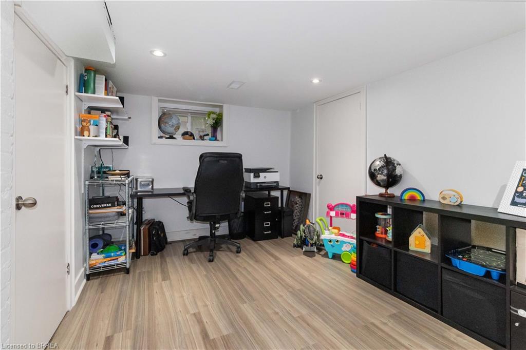 19 Lincoln Avenue Property Photo 36