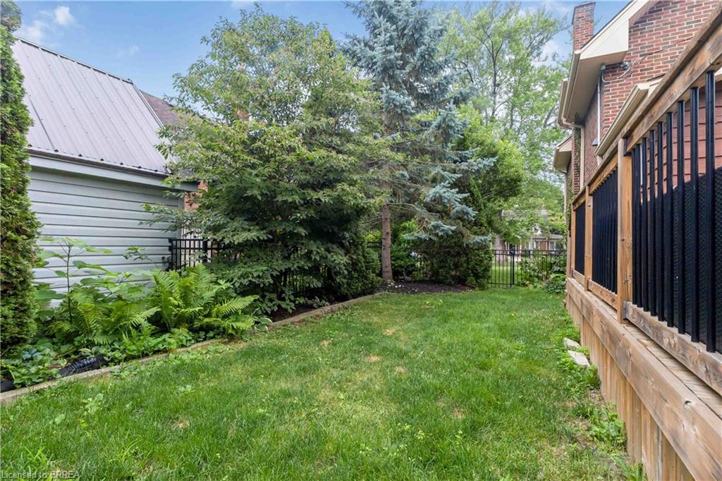 19 Lincoln Avenue Property Photo 42