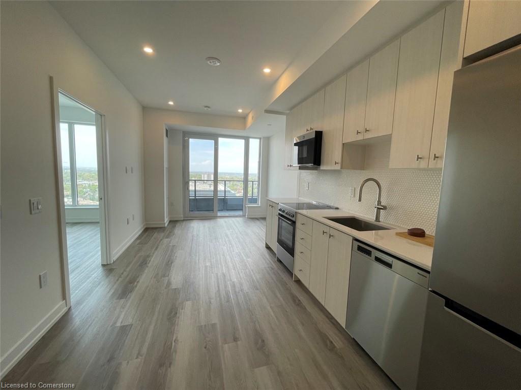 2314-15 Wellington Street Property Photo 2