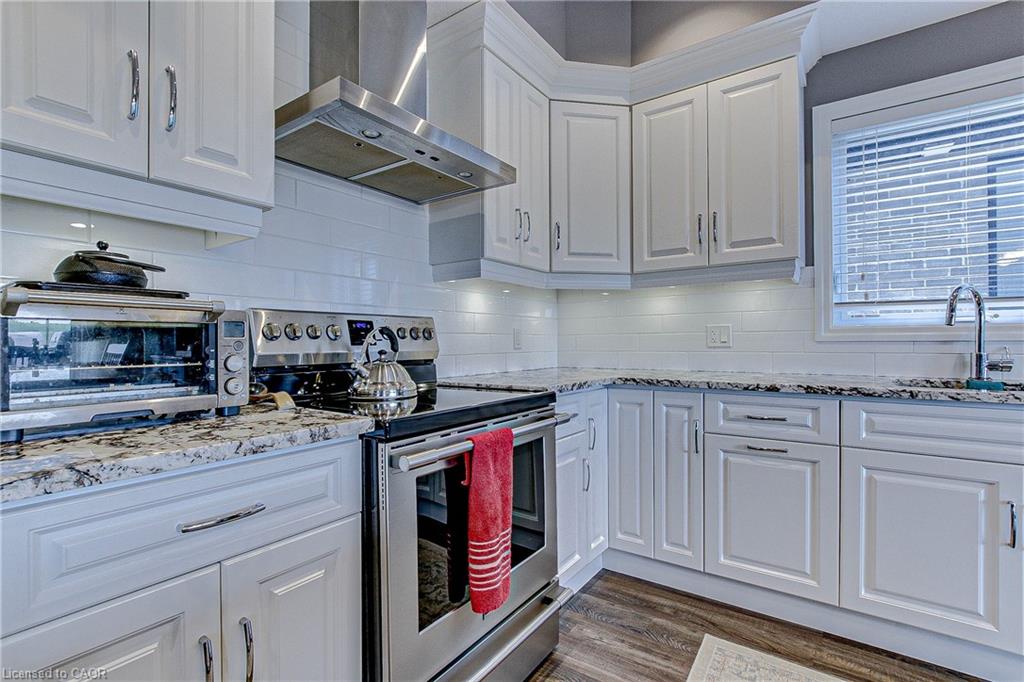 587 Hawthorne Place Property Photo 13