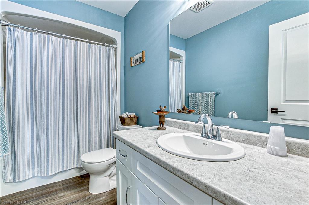 587 Hawthorne Place Property Photo 25