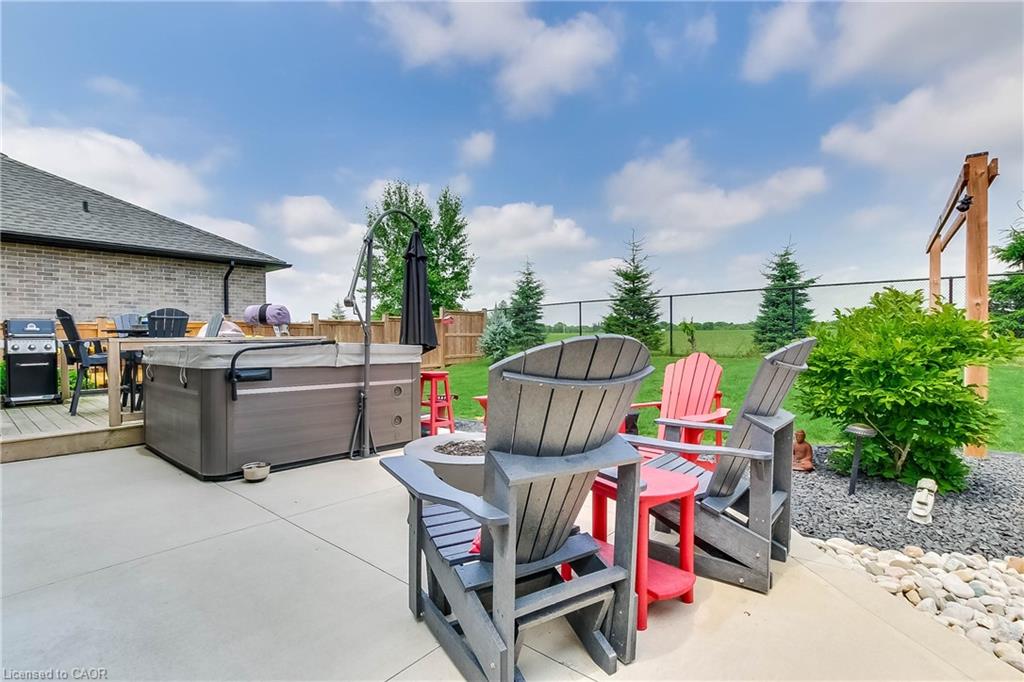 587 Hawthorne Place Property Photo 34