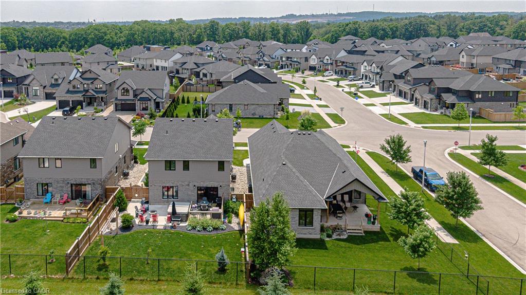 587 Hawthorne Place Property Photo 39