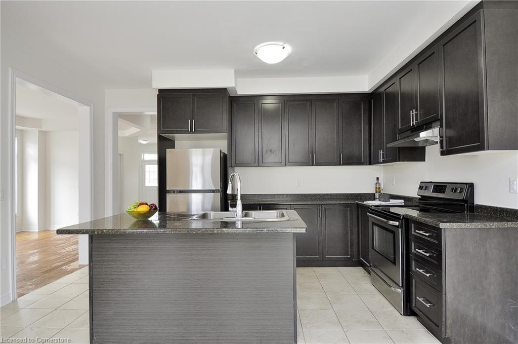 470 Thompson Street Property Photo 12