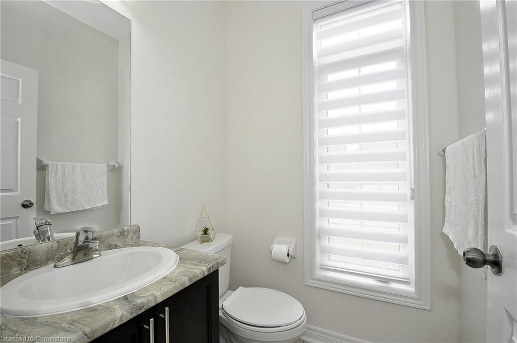 470 Thompson Street Property Photo 14