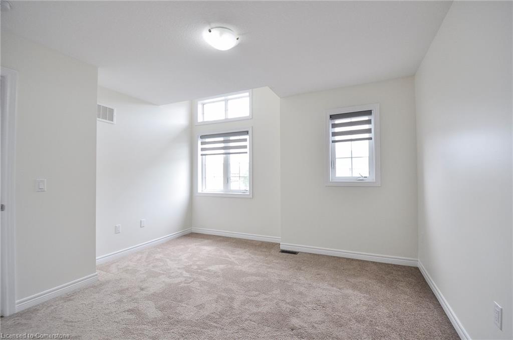 470 Thompson Street Property Photo 21