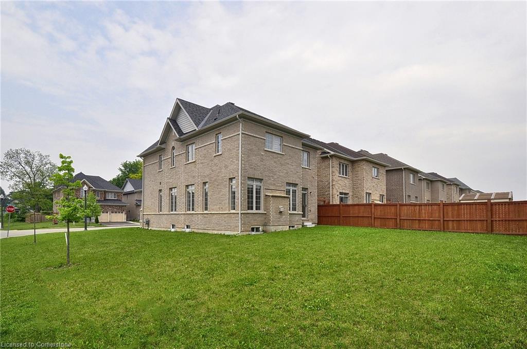 470 Thompson Street Property Photo 26