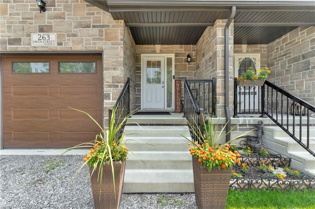 263 Owen Street Property Photo 2