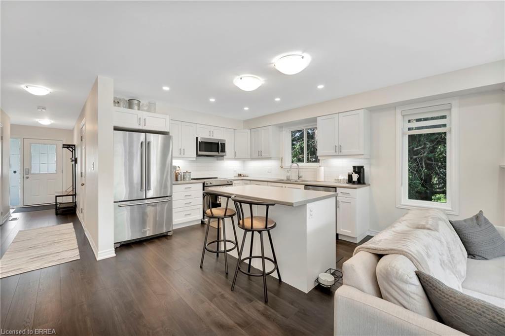 263 Owen Street Property Photo 6