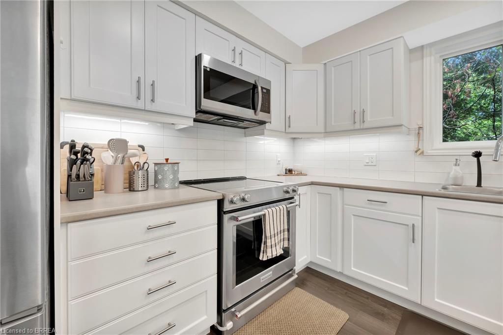 263 Owen Street Property Photo 7