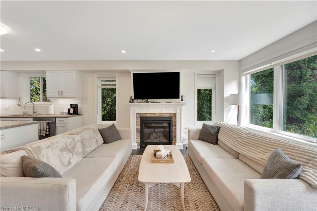 263 Owen Street Property Photo 11