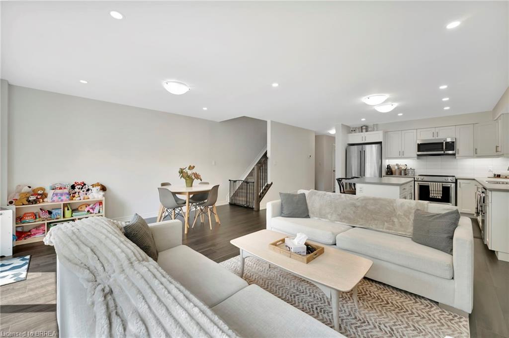 263 Owen Street Property Photo 13