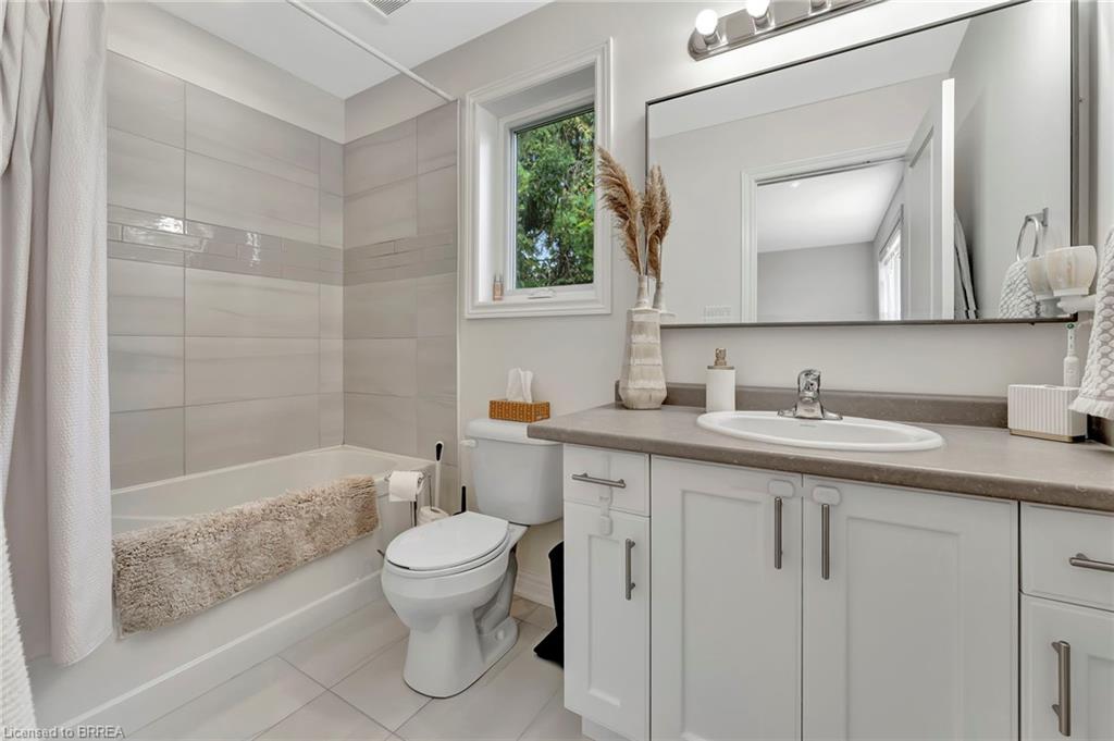 263 Owen Street Property Photo 16