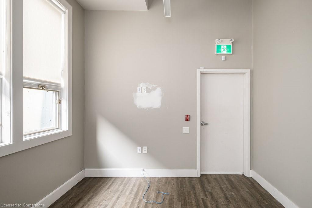 2-109 James Street N Property Photo 29