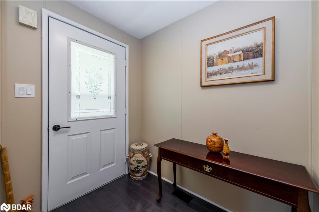 3 Carruthers Street N Property Photo 3