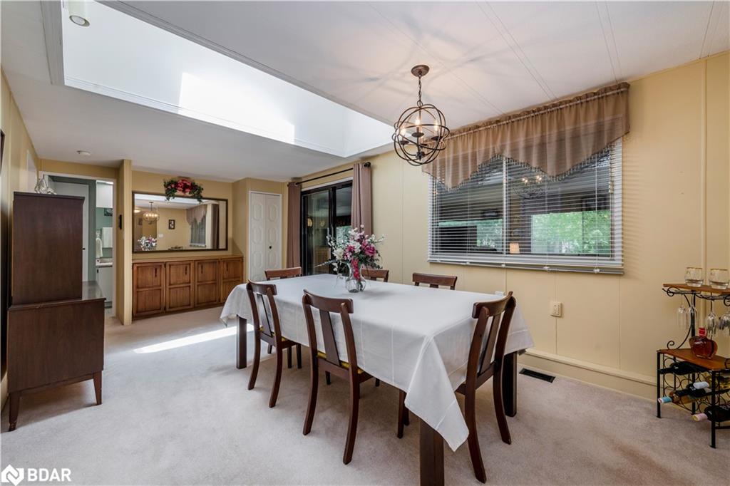 3 Carruthers Street N Property Photo 5
