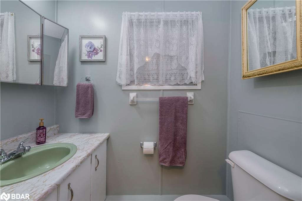 3 Carruthers Street N Property Photo 12