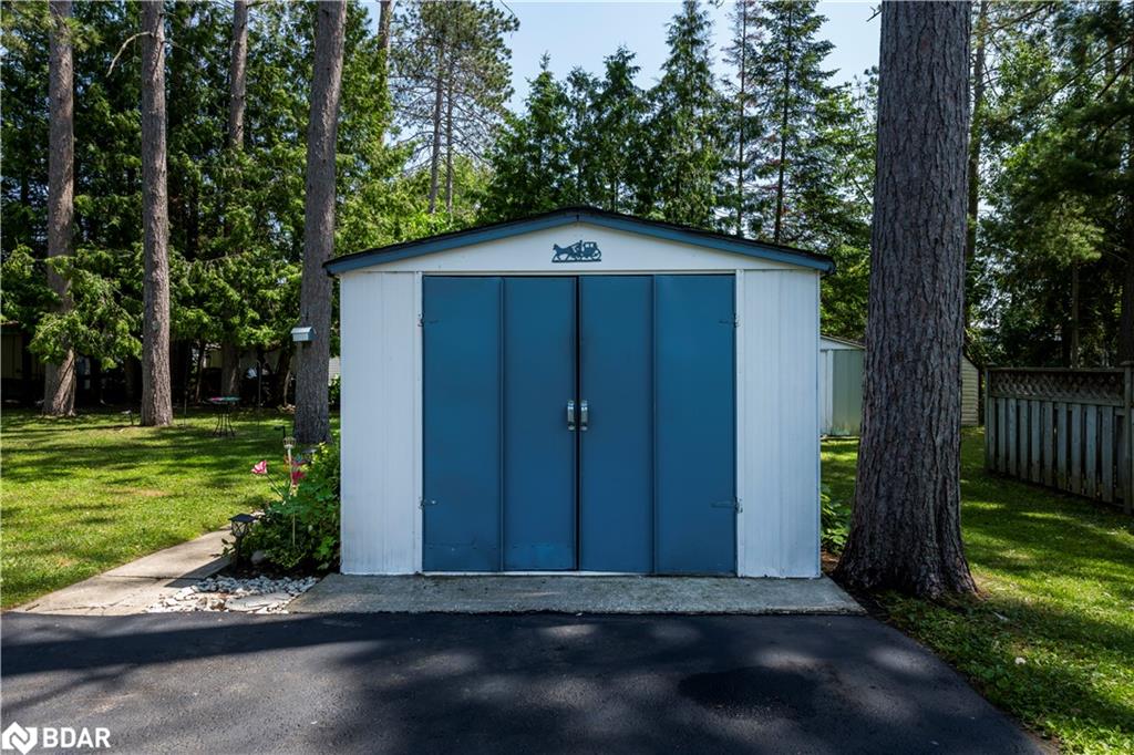 3 Carruthers Street N Property Photo 18