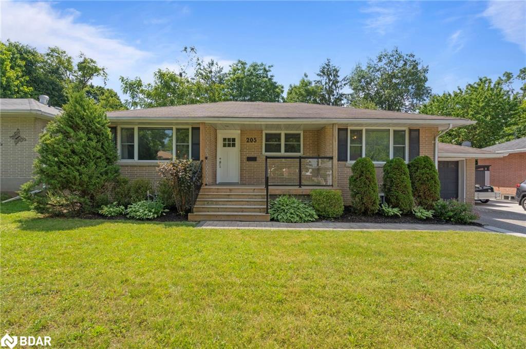 205 Wellington Street E Property Photo 1