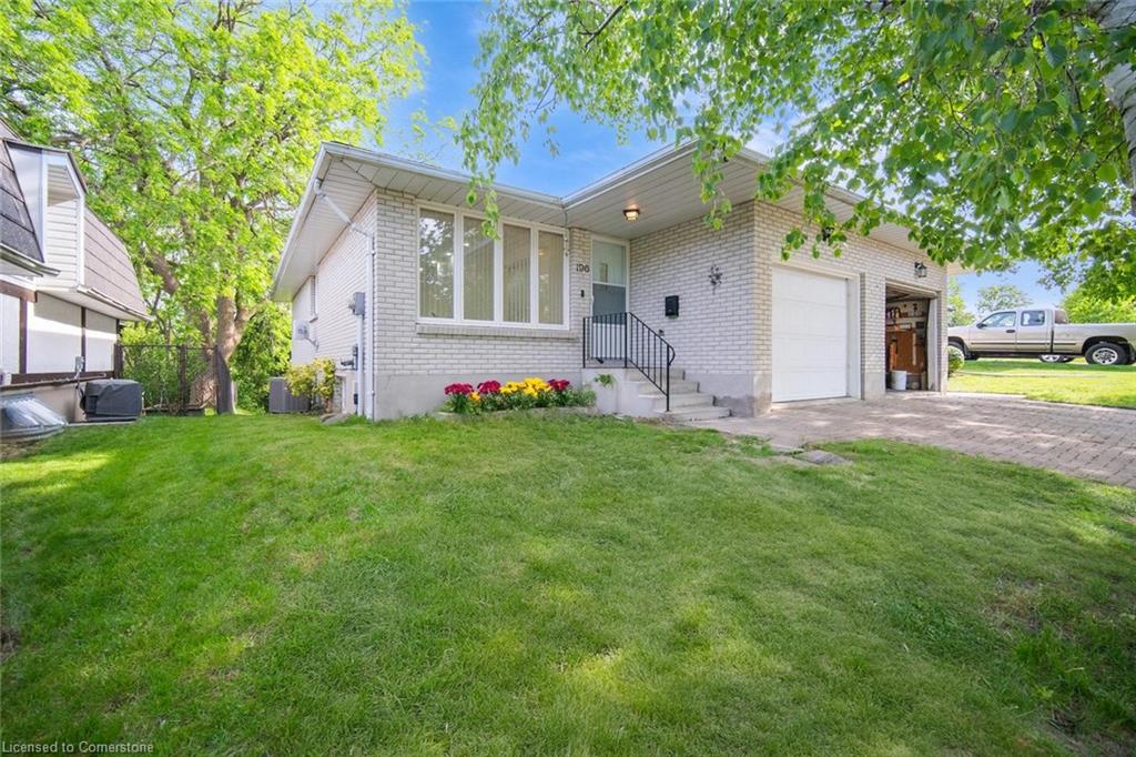 196 Millwood Crescent Property Photo 1