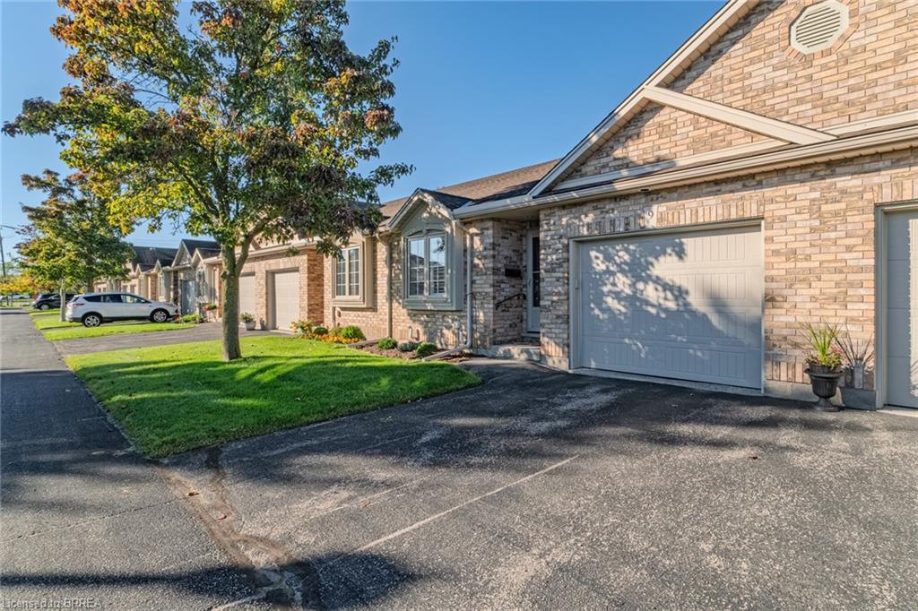 9-110 Somerset Road Property Photo 5