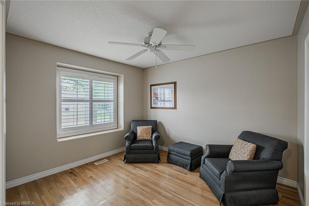 9-110 Somerset Road Property Photo 14