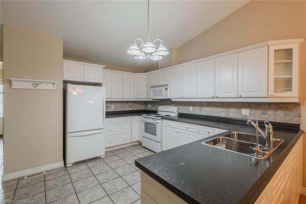 9-110 Somerset Road Property Photo 17