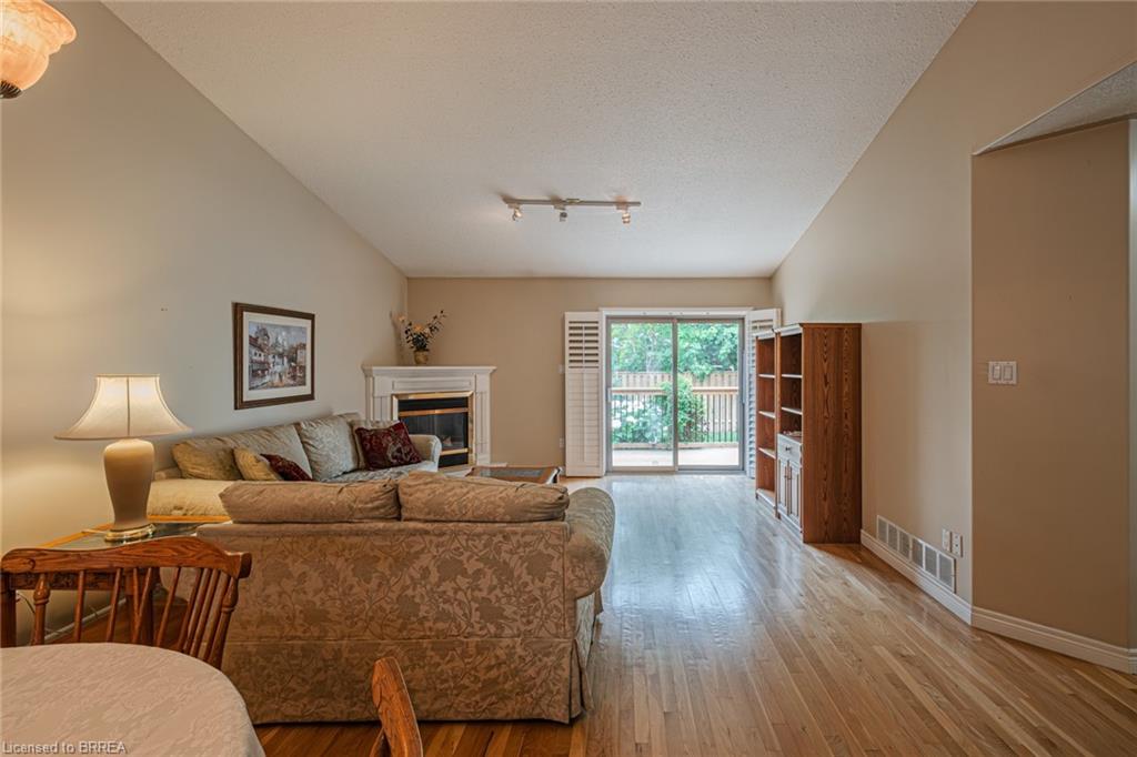 9-110 Somerset Road Property Photo 20