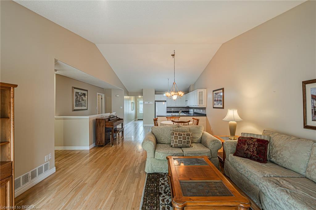 9-110 Somerset Road Property Photo 24