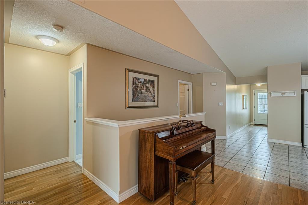 9-110 Somerset Road Property Photo 25