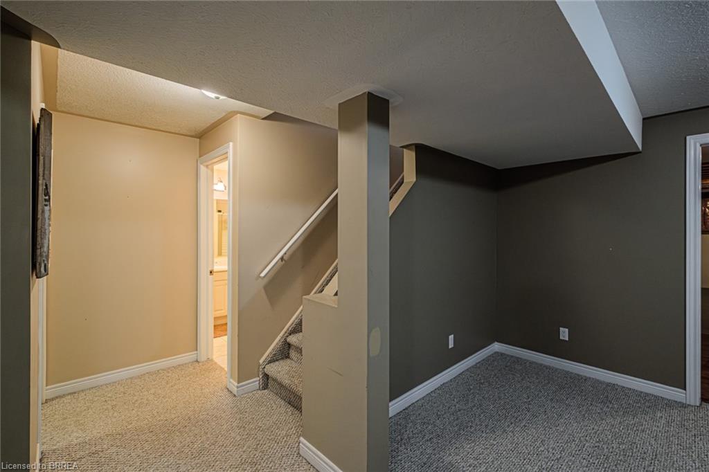 9-110 Somerset Road Property Photo 30