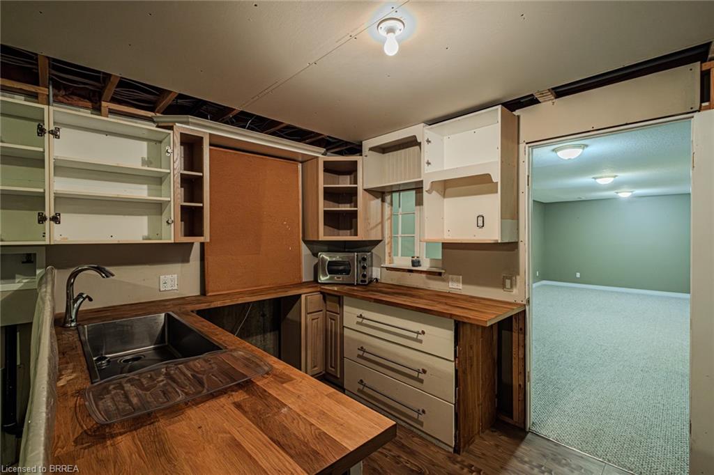 9-110 Somerset Road Property Photo 38