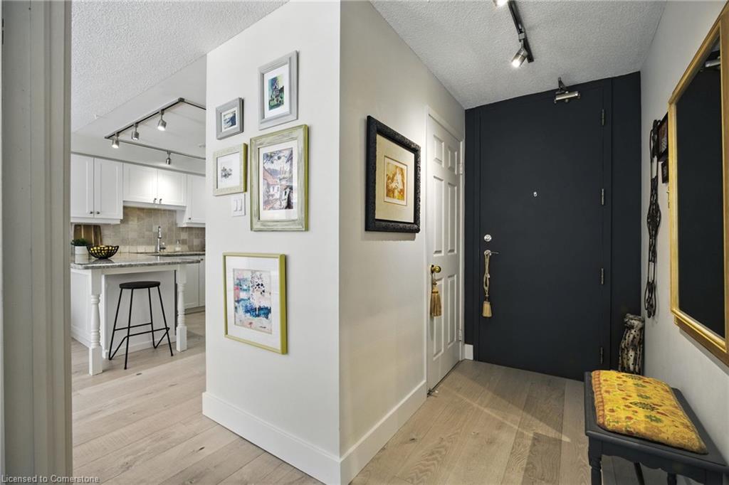 304-2210 Lakeshore Road Property Photo 4