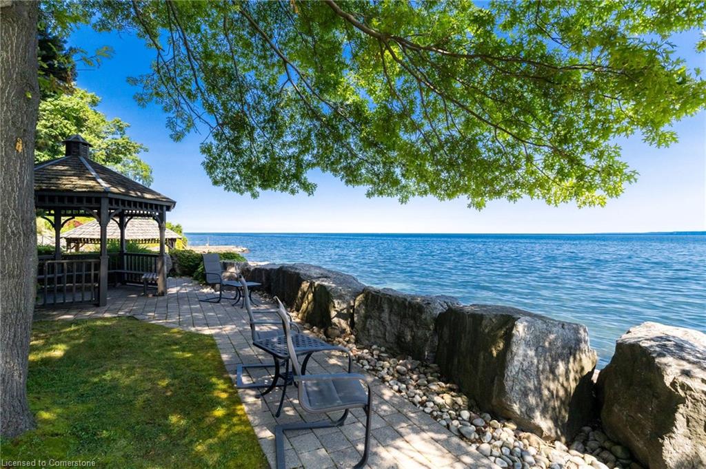 304-2210 Lakeshore Road Property Photo 32